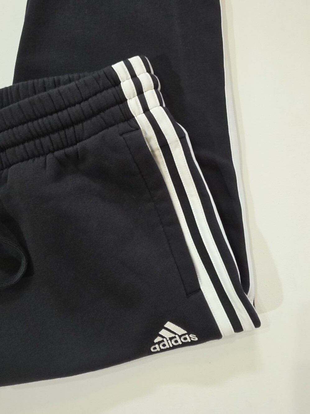 Adidas Fleece Jogger Sweatpants Womens Sz Medium Black White Stripe Athleisure - Picture 7 of 7